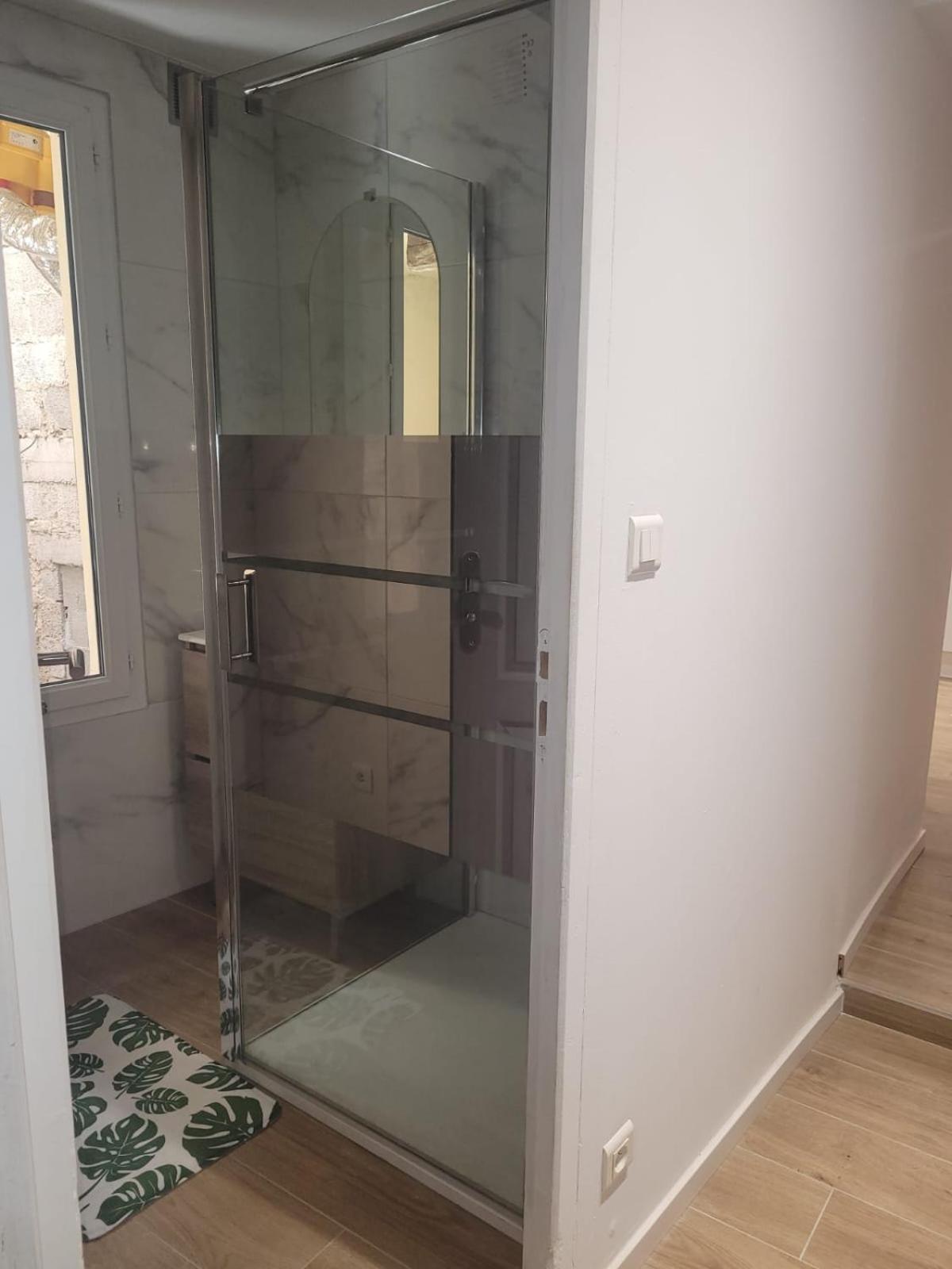 Appartement Au Coeur Du Village Malaucène Esterno foto